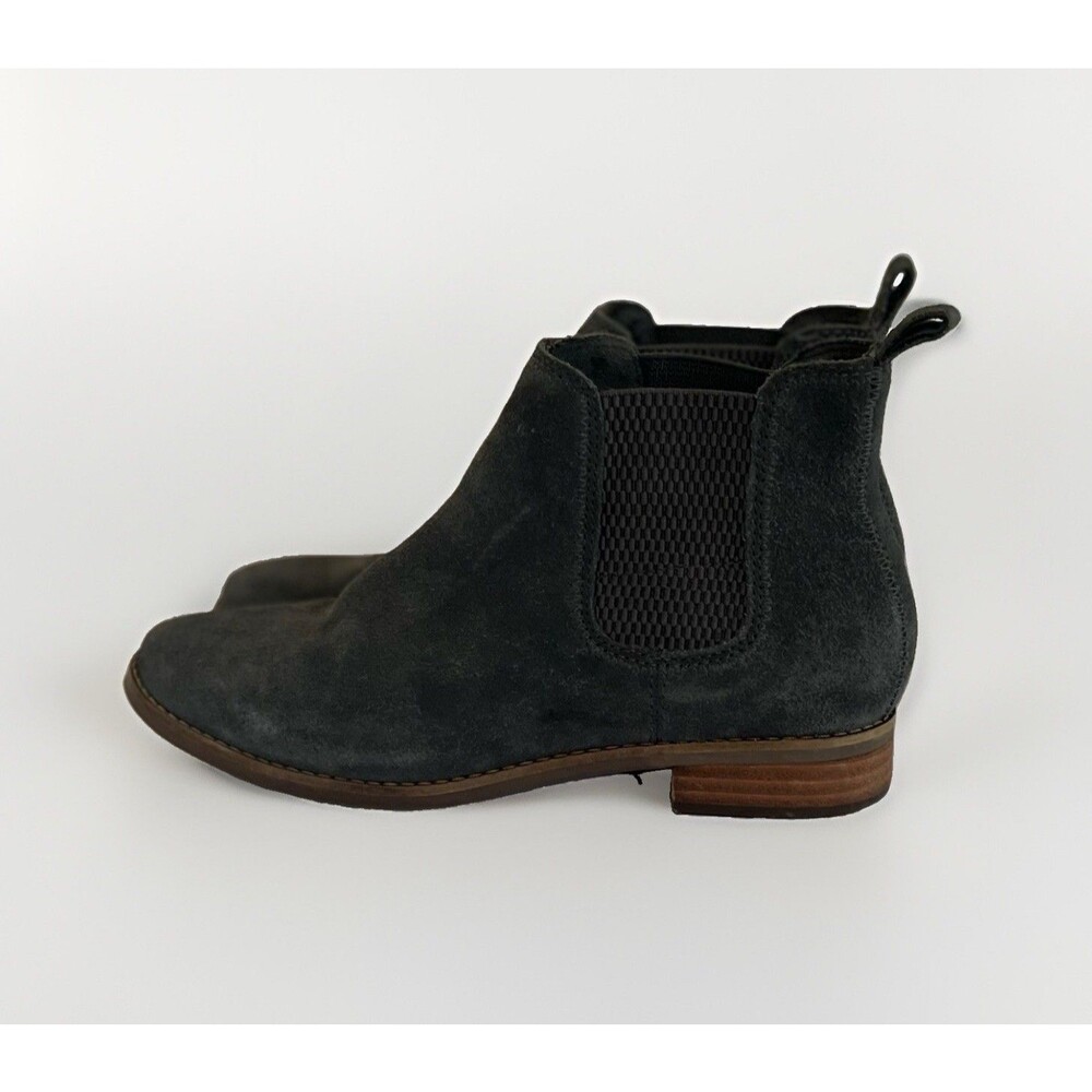 Tom’s Women’s Gray Ankle Suede Chelsea Boots Size 6.5M Pull On 1” Heel